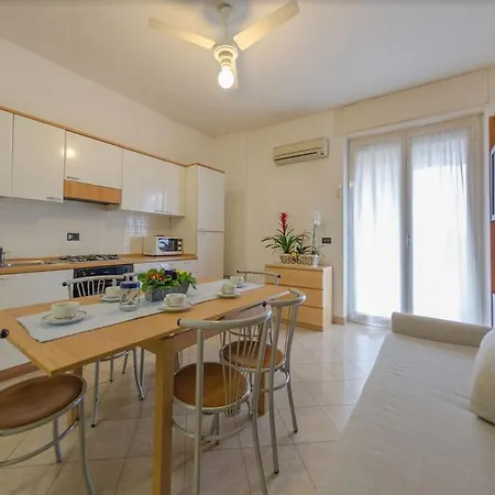 Aparthotel Residenza Adelaide 2 Finale Ligure